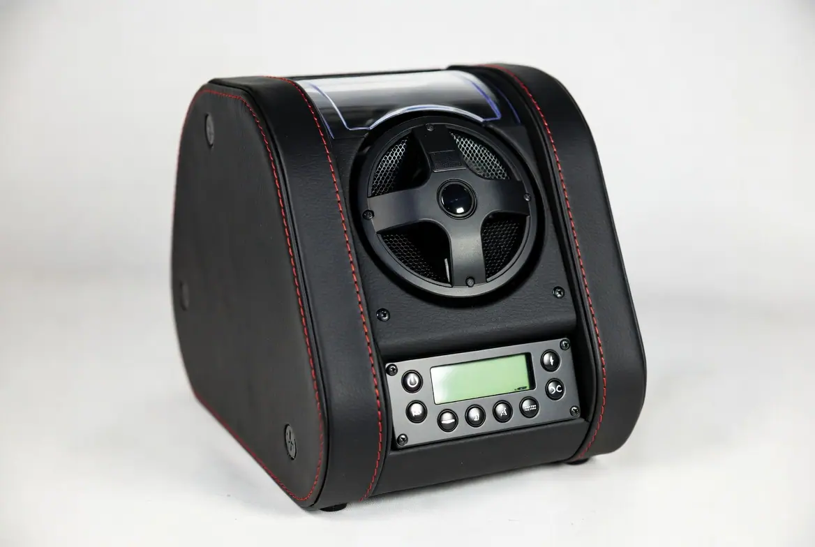Single Watch Winder Black Leather Red Stitching – Sleek & Stylish - Image 2