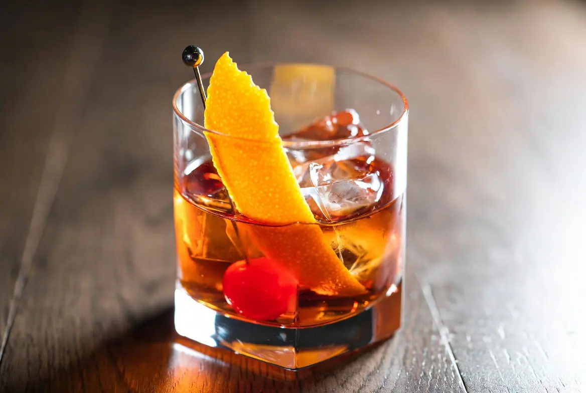 Bourbon Old Fashioned Recipe: A Professional Guide to the Perfect Pour