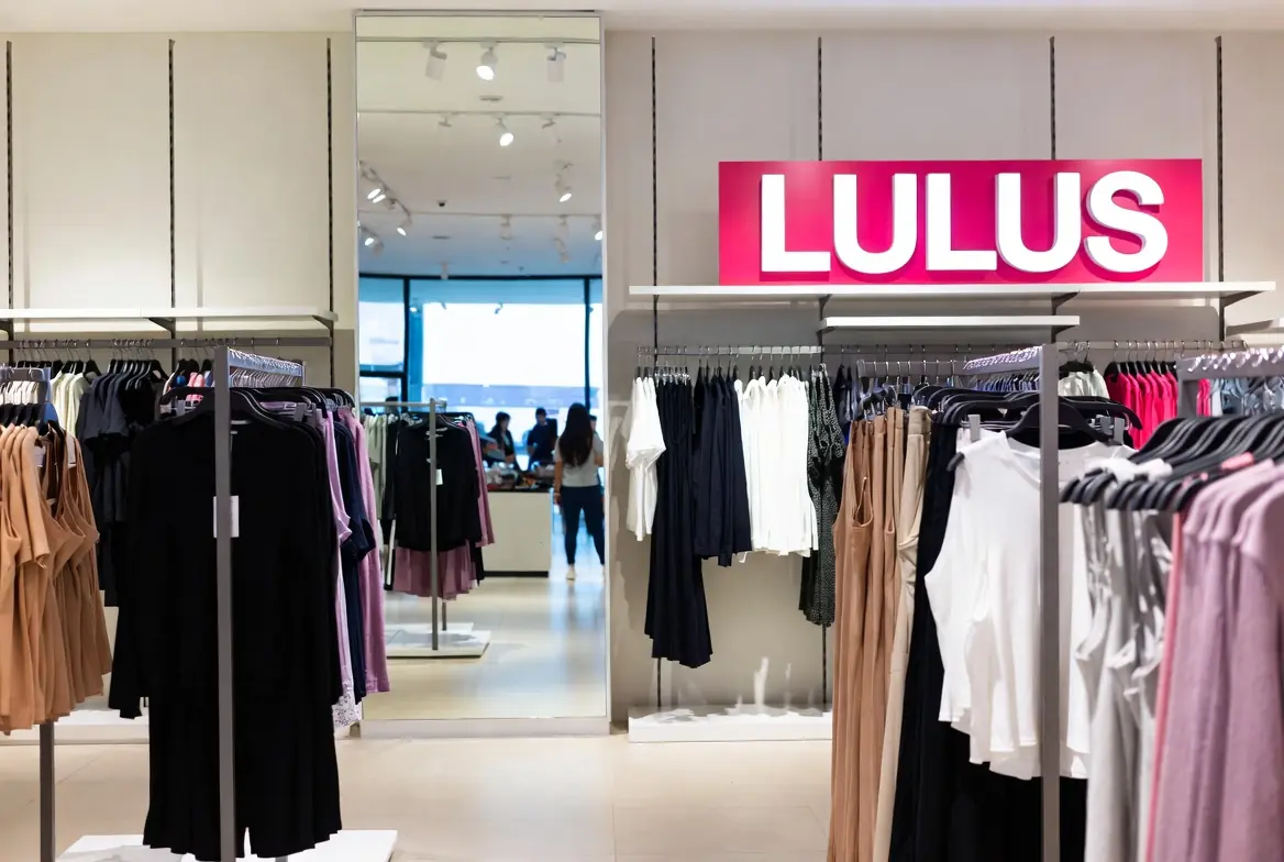 Is Lulus Fast Fashion? Unpacking the Brand’s Style, Sustainability, and Ethics